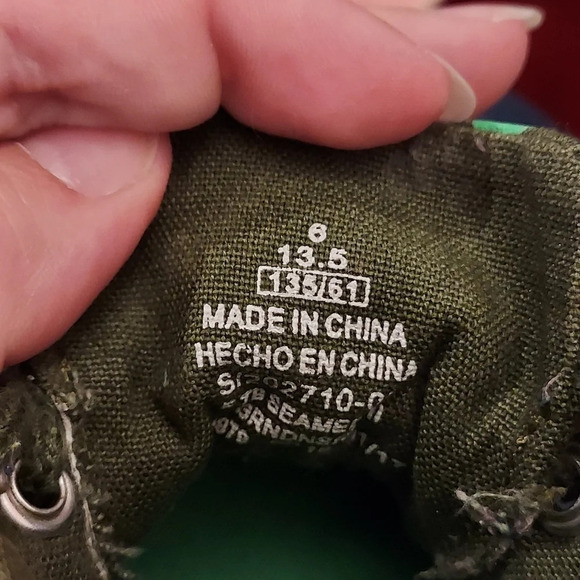 Old Navy Green Dinosaur Lace Up HighTop Sneakers in Size 6 - Picture 10 of 11